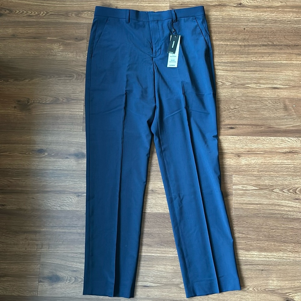 NWT Navy Wool-Blend Modern Tech Suit Pant - 33x34